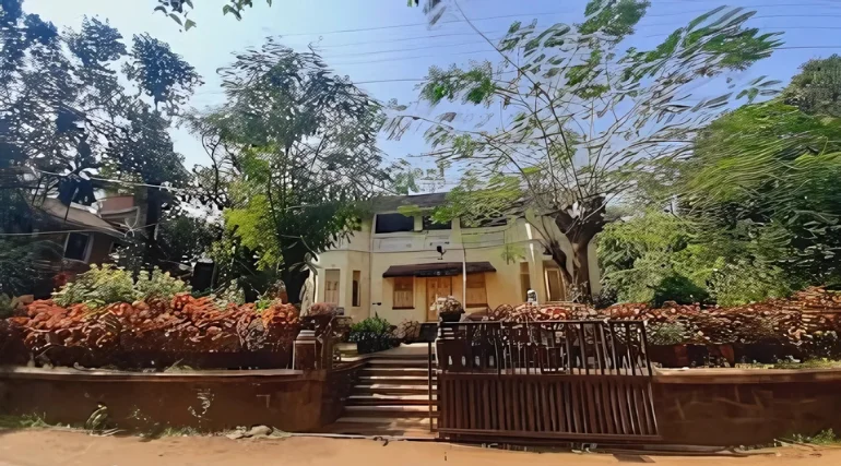 Karmarkar museum near villa